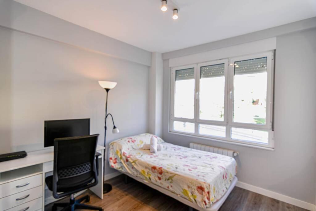 Comodo Apartamento En Puertochico, Cerca De Todo. Сантандер Экстерьер фото